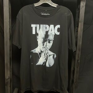 Tupac- black shirt